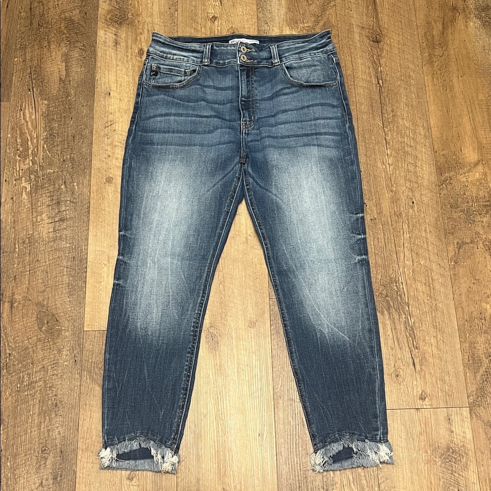 KanCan Distressed Frayed Hem Jeans w/double Button, Stretch, Med. Wash, Size 31🌻